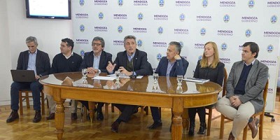 Etchevehere se reunió con representantes de las cadenas productivas en Mendoza