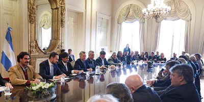 Macri y Etchevehere encabezaron una nueva reunión de la Mesa de Ganados y Carnes