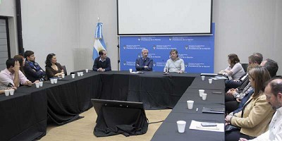 Coordinarán actividades pesqueras e hidrocarburíferas en el Mar Argentino