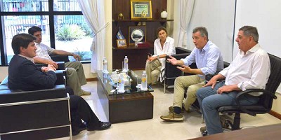 Etchevehere se reunió con productores de la cadena avícola en Entre Ríos