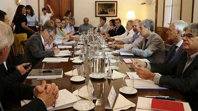 El gobierno provincial busca subir impuestos a cerealeras y bancos