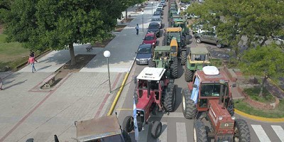Tractorazo y asamblea en Salliquelo