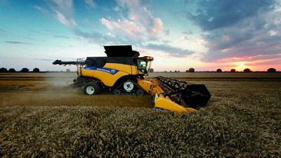 New Holland lanzó la cosechadora CR10.90, de 700 caballos