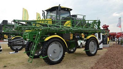 Caimán presentó la nueva pulverizadora SE