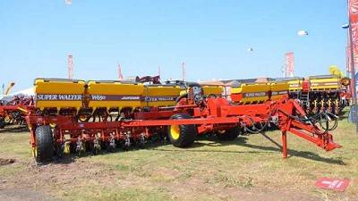 Súper Wálter presentó la versión Junior de la sembradora W650 Imperial