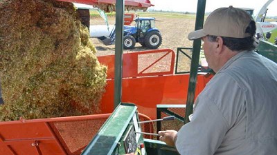 Las máquinas agrícolas son el refugio de valor para escapar de los pesos