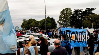 Perotti tiene que responder a Santa Fe, no a los intereses de una senadora de Mendoza