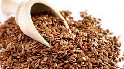 Salames con bajo tenor graso a partir del lino en los comederos