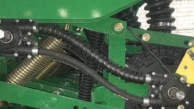 Oripon incorporó las transmisiones para sembradoras de la brasileña MAHM