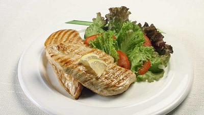 La carne de pollo aporta un gran contenido de potasio