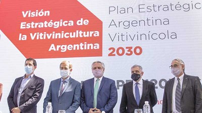 Con el presidente Fernández y el gobernador Suarez se realizó el desayuno de COVIAR