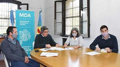 El ministro Rodríguez explicó los alcances de la iniciativa, que busca el crecimiento del sector y el desarrollo de otras producciones