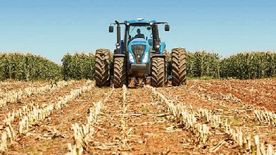 Fuerte suba de los patentamientos de tractores y cosechadoras en junio