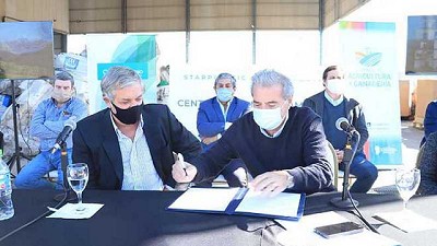 CampoLimpio y autoridades de Córdoba firmaron acuerdo para la gestión de envases vacíos.