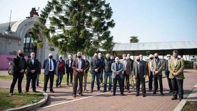 En el mercados de ganados y carnes perdimos todos