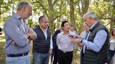 Julián Domínguez junto al titular de la FAO destacó a los productores de la ganadería argentina por 