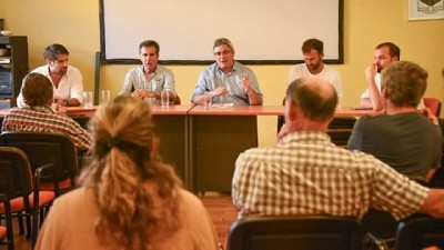 Rodríguez se reunió con productores y productoras agropecuarios de Rivadavia