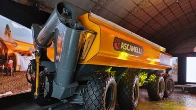 Ascanelli presentó la tolva más grande de la Argentina