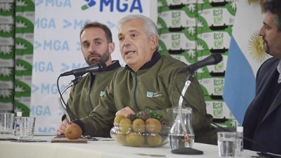Miramar: Julián Domínguez inauguró una planta de frío y empaque de kiwis, que significa una inversión de 150 millones de pesos