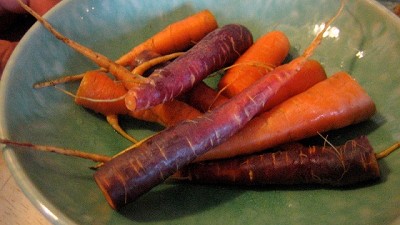 Evalúan el potencial de los pigmentos de la zanahoria morada