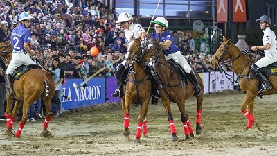 Las estrellas del polo brillaron en la Rural