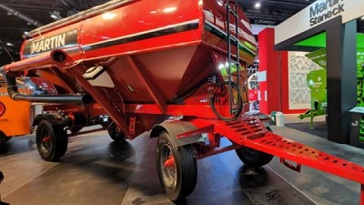 Omar Martin lanzó la tolva semillera T 14 TN