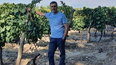 Una herramienta de triple acción para vid y nogal