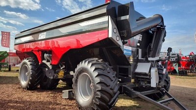 Conese lanzó la tolva más grande de la Argentina