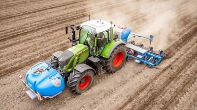 Las tolvas frontales escalan en funciones