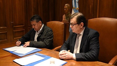 José Voytenco y Gerardo Zamora firmaron un convenio que busca formalizar el trabajo rural y erradicar el trabajo infantil
