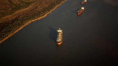 Brasil, Uruguay, Paraguay y Bolivia cierran filas contra Argentina por un peaje en la principal hidrovía de Mercosur