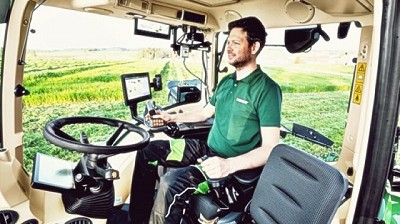 Los tractores ya se pueden manejar sin volante