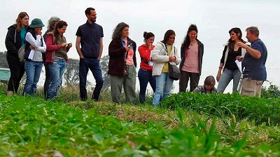 Técnicos del Inta y productores santafesinos hacen producción sustentable en el Grupo Madre Tierra