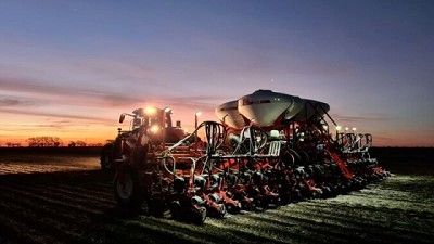 Grupo Crucianelli: Las patas del gigante