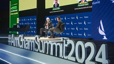 Vilella participó de la cumbre de AmCham en el panel 