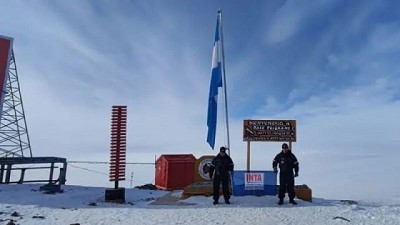 En la Base Belgrano construyen el tercer módulo para la producción de verduras frescas