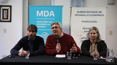 El ministro Javier Rodríguez se reunió con productores en el Encuentro Regional de la Nueva Ruralidad