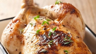 La carne de pollo brinda un importante aporte de colina, un nutriente esencial para la salud