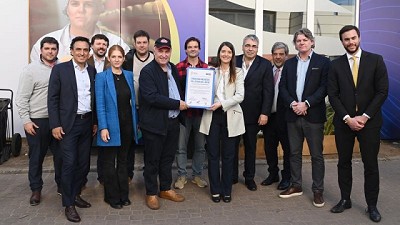 En el stand de la Secretaría de Agricultura se otorgó el primer crédito medido en litros de leche