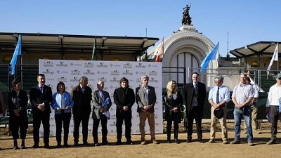 El Presidente Javier Milei visitó la exposición del Centenario de Hereford en la Rural 