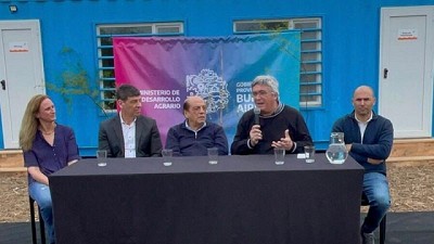 El ministro Javier Rodríguez presentó la Chacra Experimental El Pato en Berazategui