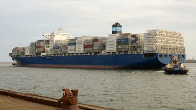 ¿Dónde está el barco, a la deriva, con más de 1.300 contenedores de cerezas?