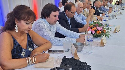 Hay que sacar adelante a este país y al sector productivo