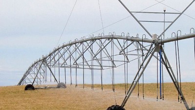 Riego con impulso oficial: baja de aranceles y créditos a 10 años reactivan el agro