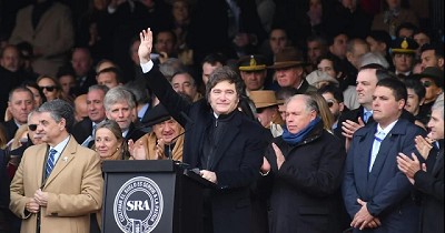 Milei anunció en Palermo una baja permanente de retenciones para el agro