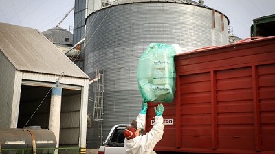 Agro responsable: Argentina recupera 20 millones de kilos de envases de fitosanitarios