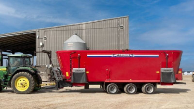 Mixers XXL: el nuevo monstruo de 68.000 litros que revoluciona la alimentación animal