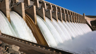 Inversión qatarí en la Patagonia: 10.000 hectáreas, agua pública y centrales hidroeléctricas