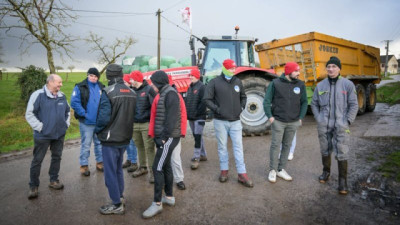Los tamberos franceses retoman los reclamos por la baja del precio de la leche