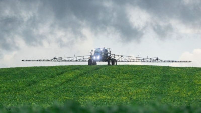 Las pulverizadoras autopropulsadas sacan músculos en Argentina